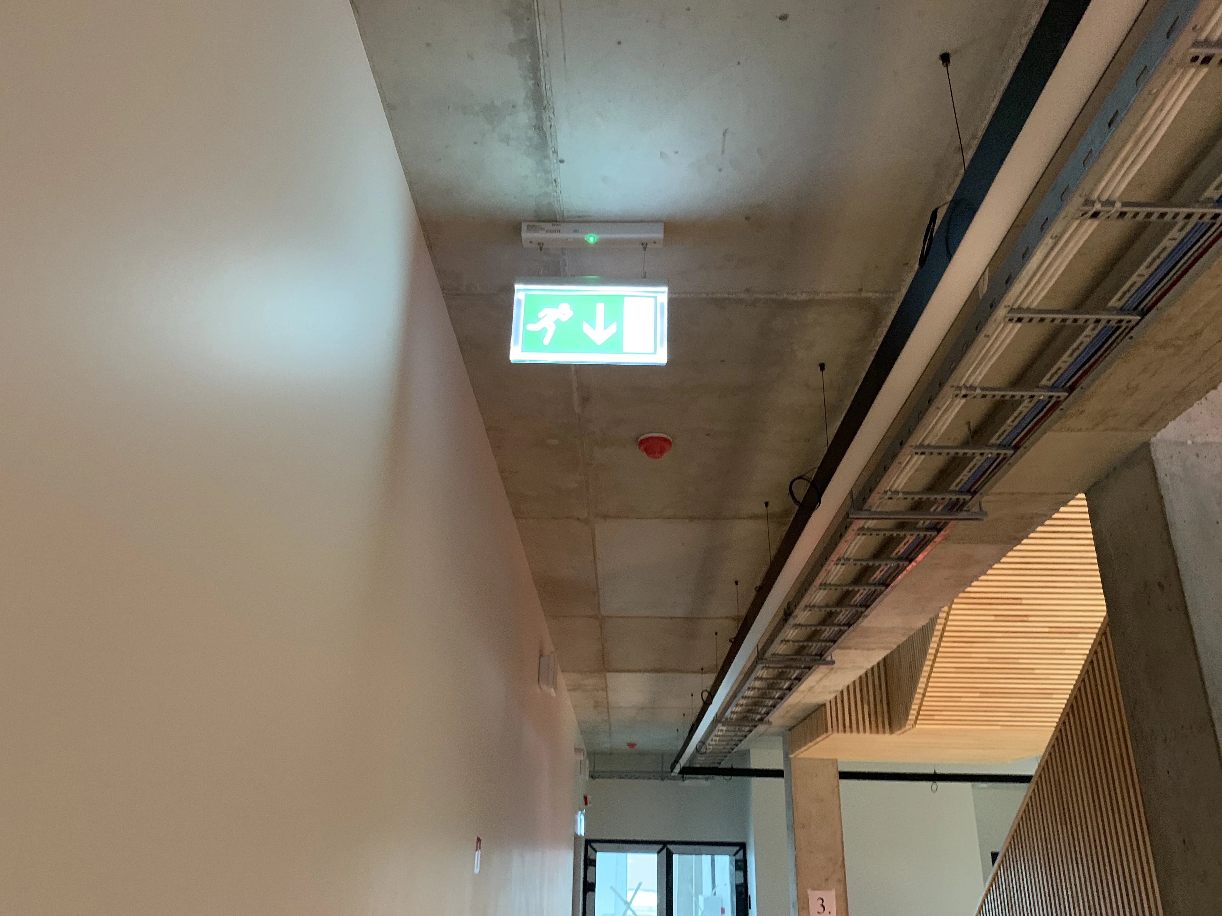 Biroju ēka RED Line — 6