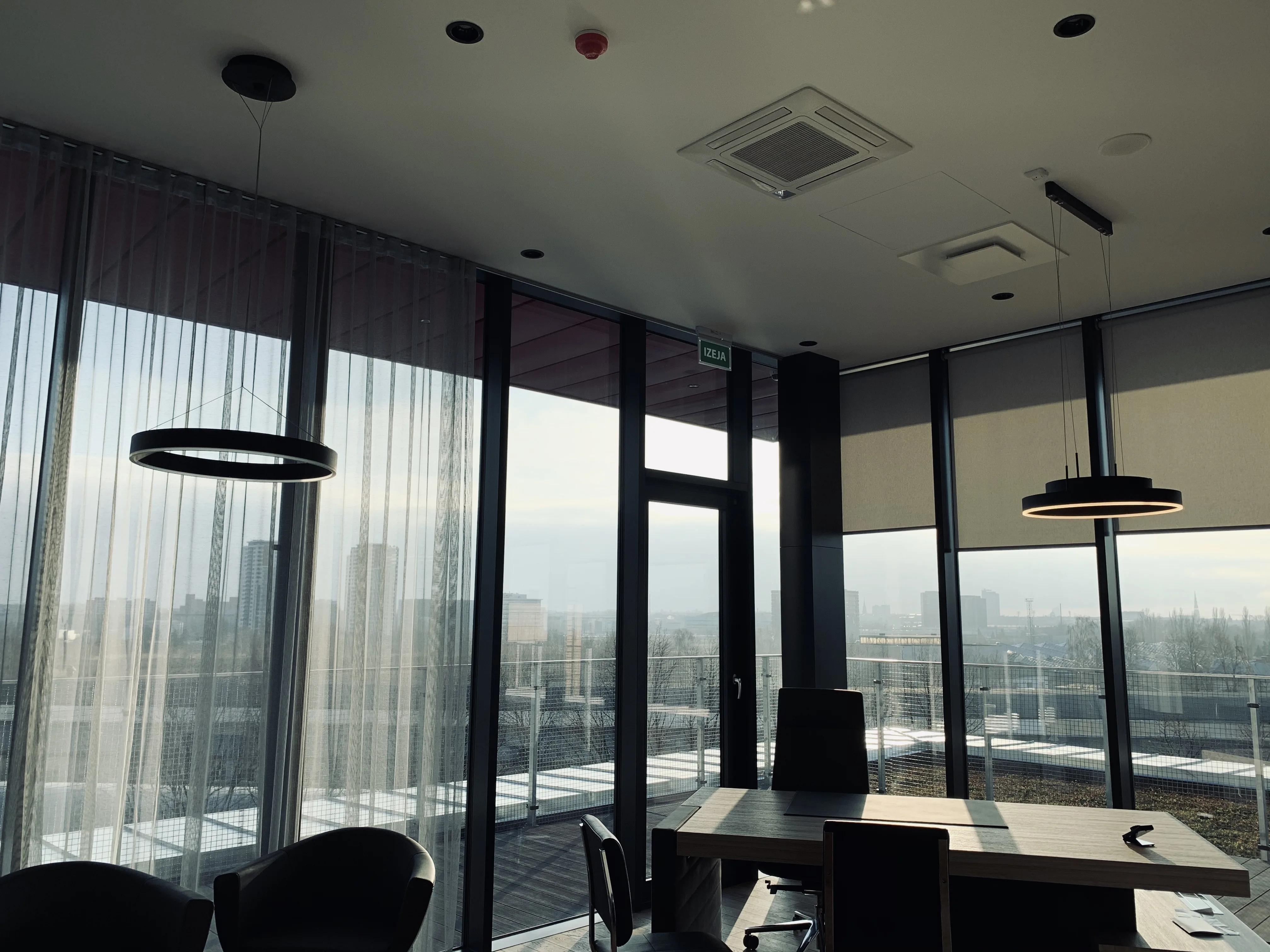 Biroju ēka RED Line — 10