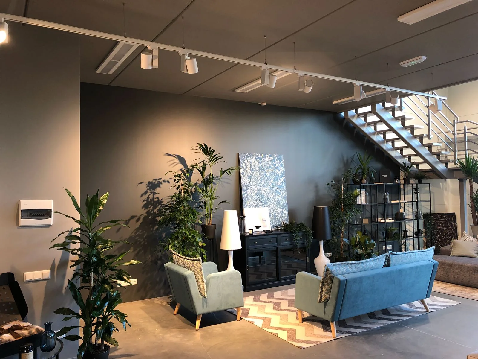 Decco Centrs Lett mebeles — 2