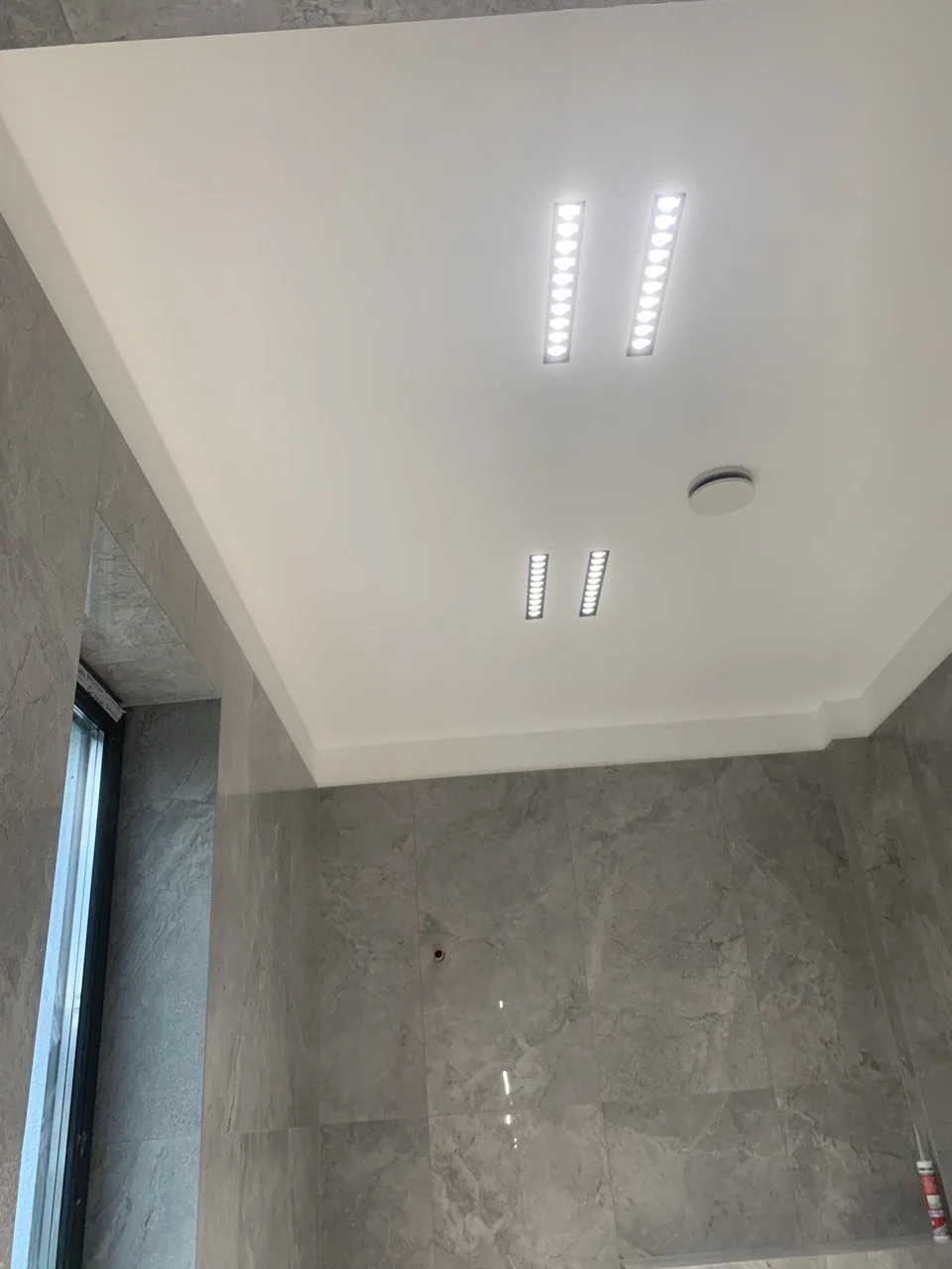 Magnētiskais LED Apgaismojums Privātmājai, Rīgā — 4