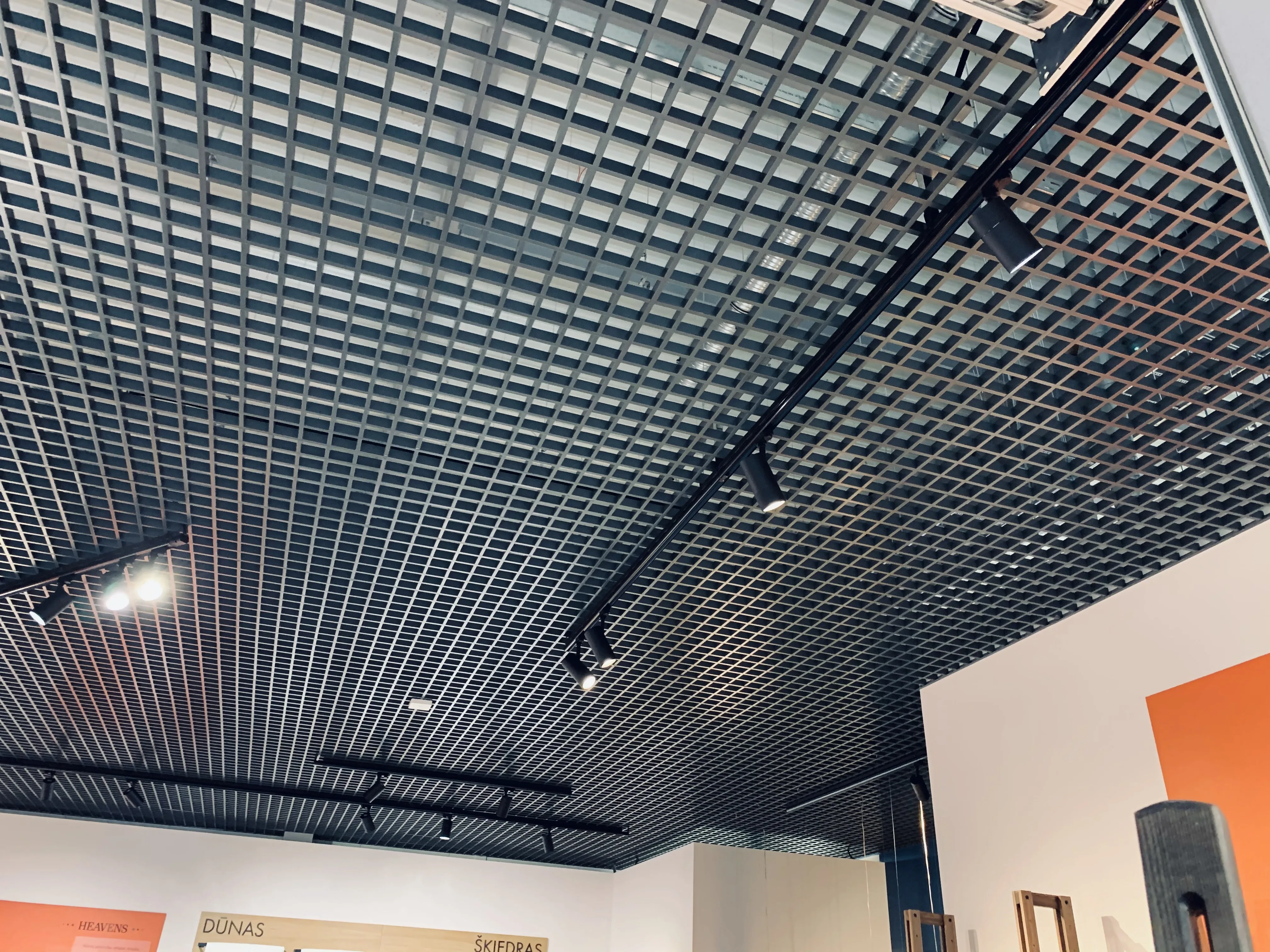 Nakts Mēbeles, TC Saga — 2